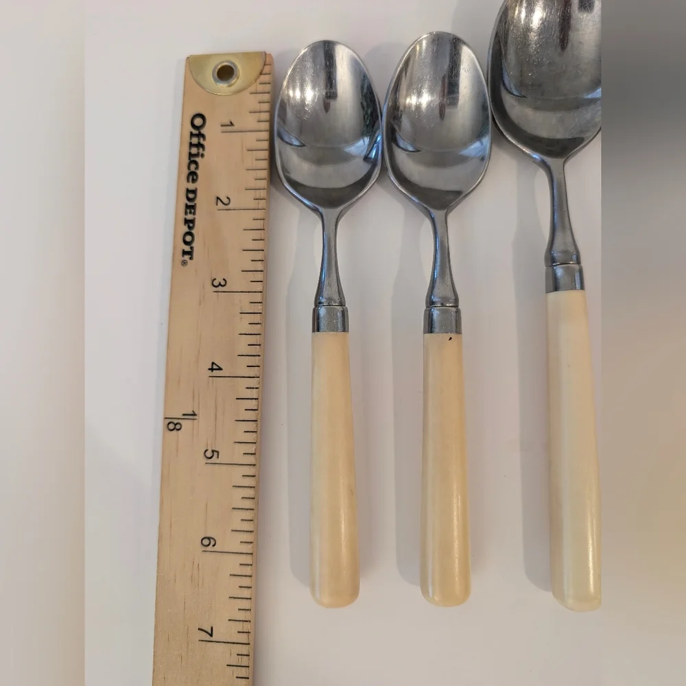 Stanley Roberts SPECTRUM Ivory Stainless Set Of 8 Teaspoons Tablespoons Knives
